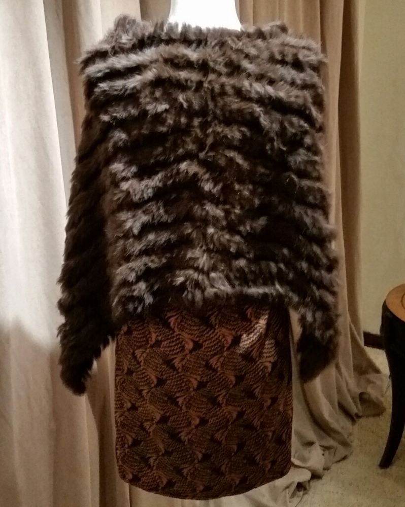 Fur (Rex Rabbit) poncho - Picture 7 of 8